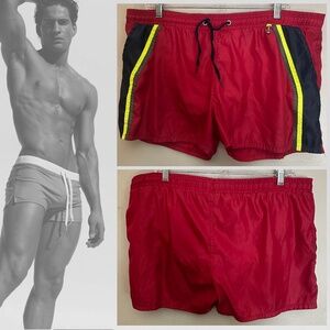 Papy Shulo Swim Trunks XL runs small 38-41" waist 3.5" inseam Gently worn